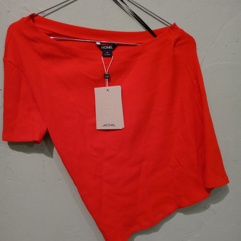 MONKl crop top. M.